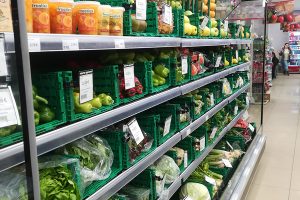 Εγκατάσταση ψυγείων στην αλυσίδα super market Market In
